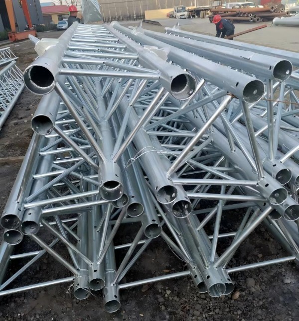 guyed mast telecom tower