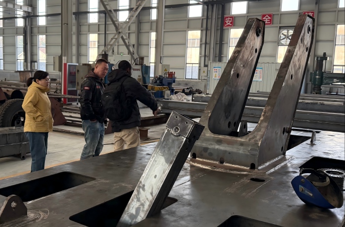 cell on wheels manufacturer