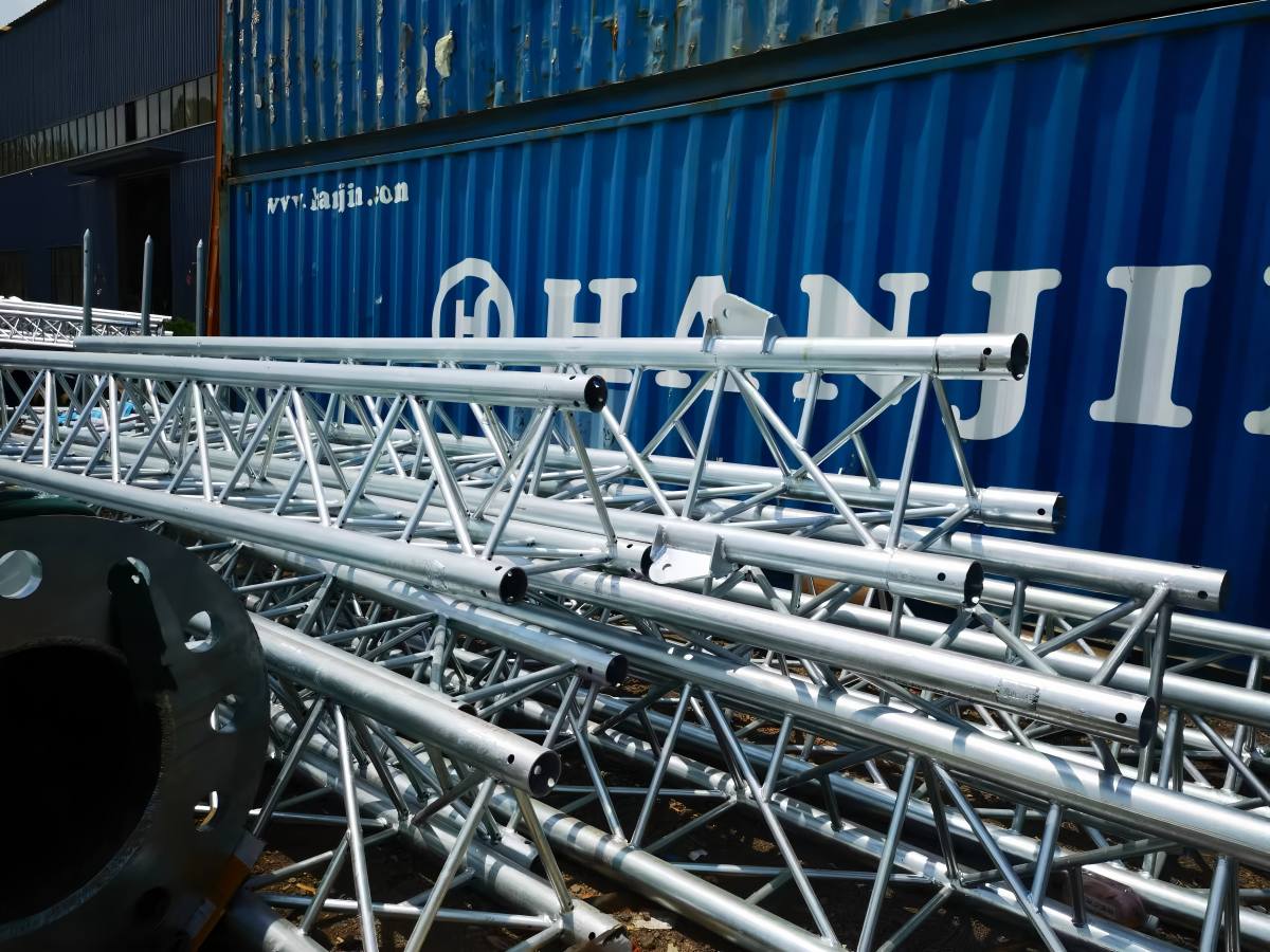 90M Guyed Mast Telecommunication Tower Shipment to Yemen