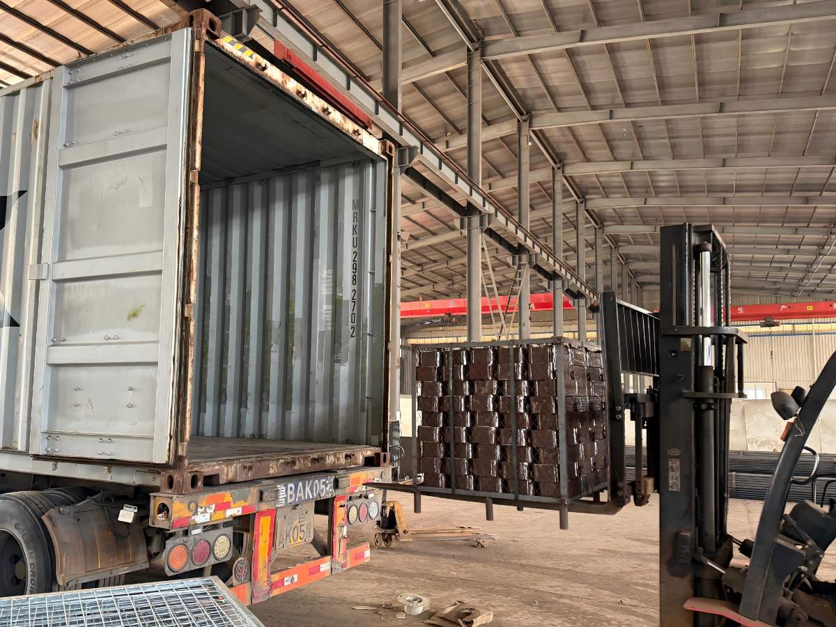 شحنة جديدة من مكونات برج الاتصالات إلى الولايات المتحدة الأمريكية