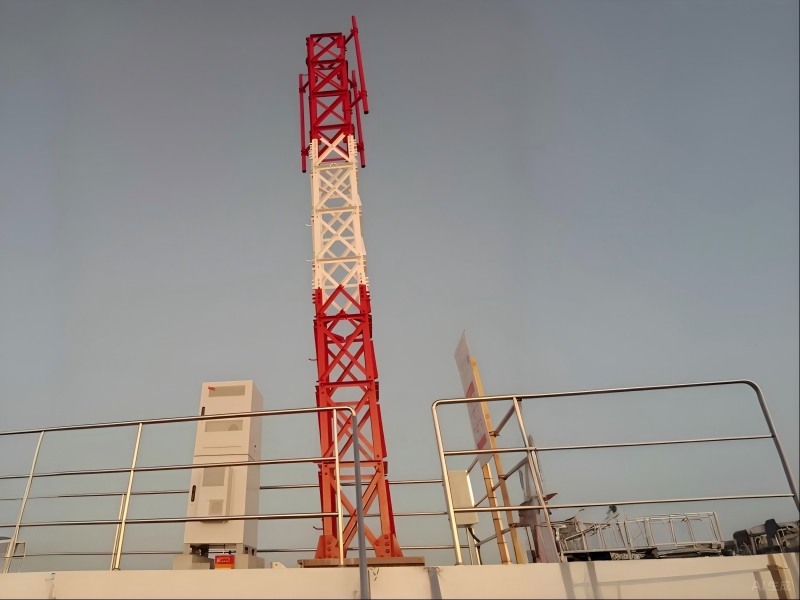 برج على سطح مبنى بارتفاع 6 أمتار في جزر المالديف